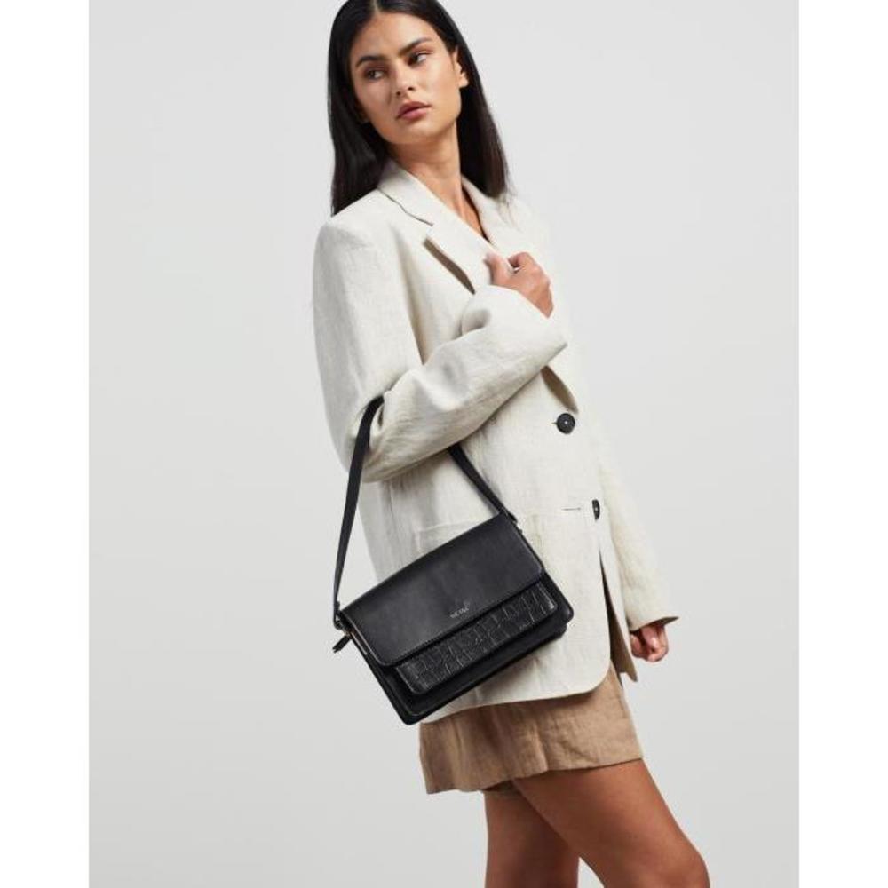 Fall The Label Black Shoulder Bag With Panel Fold-Over FA263AC23XZW
