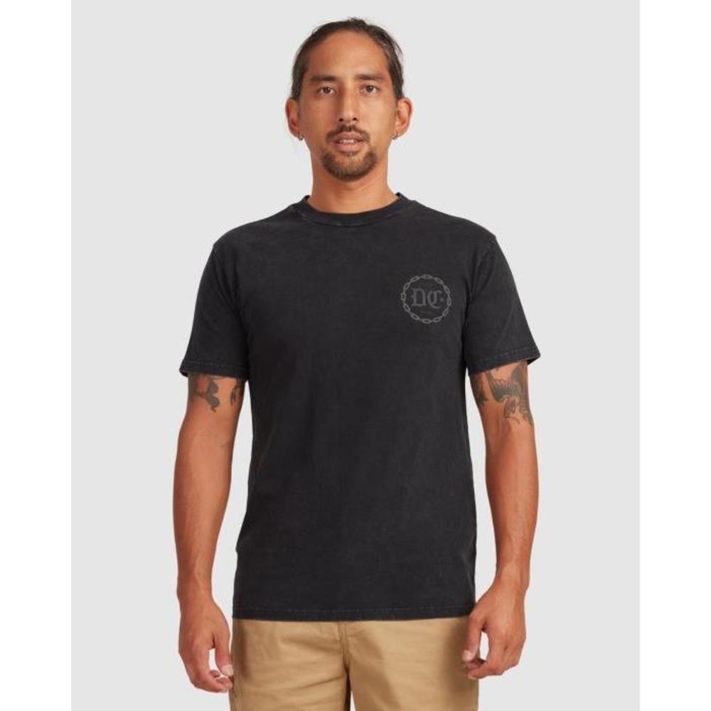 DC Shoes Mens Chained Up Short Sleeve T Shirt DC838AA15PVC