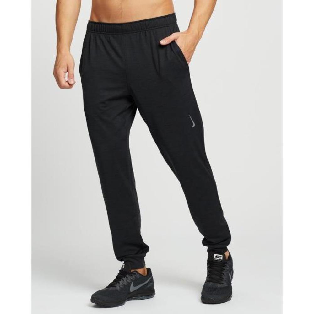 Nike Yoga Dri-FIT Trousers NI126SA22QWB