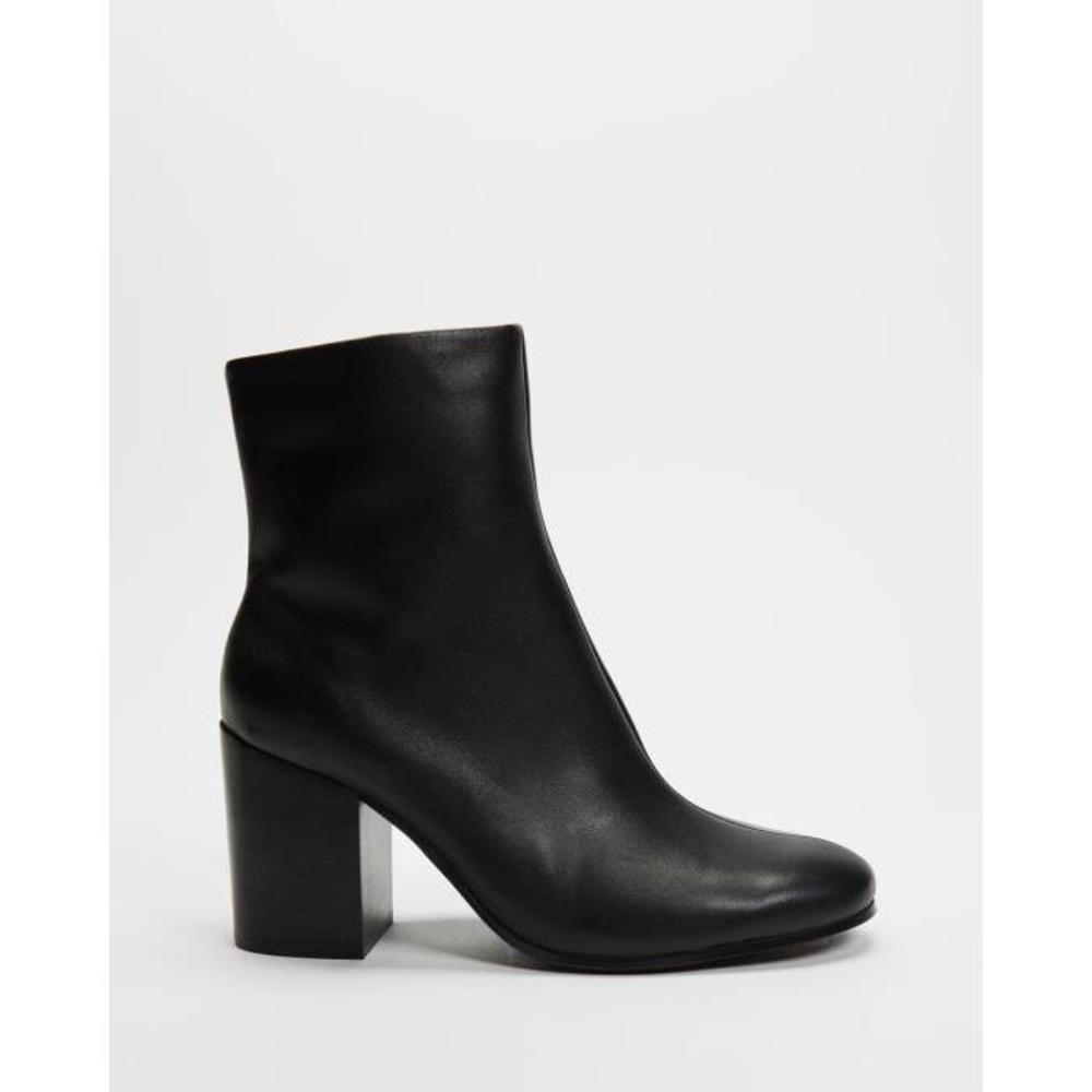 AERE Soft Leather Block Heel Ankle Boots AE897SH27JXG