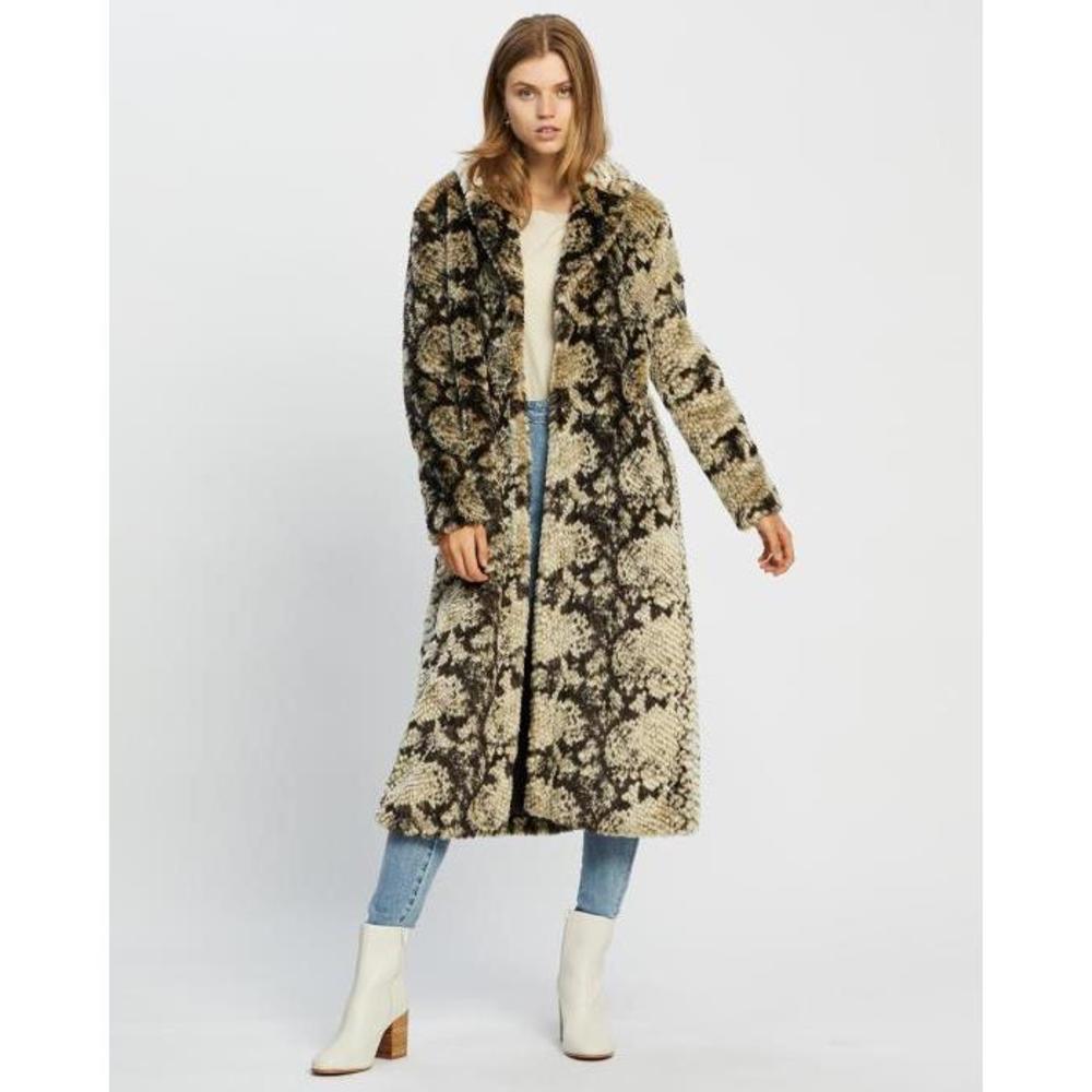 Unreal Fur Madam Grace Coat UN688AA25TKW